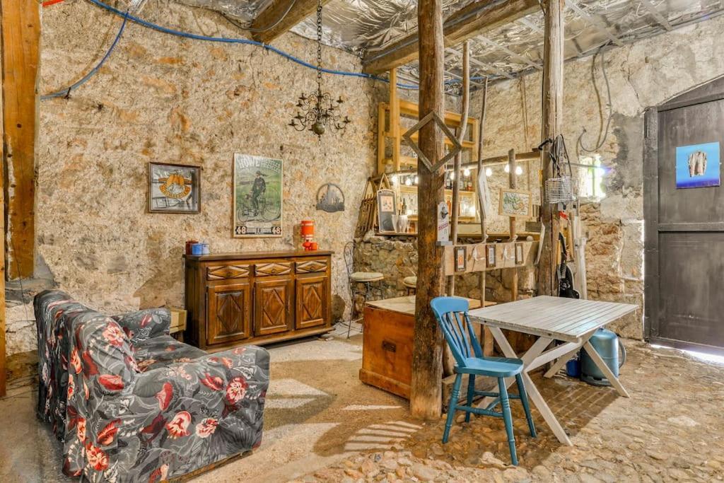 La Calade Bed and Breakfast Montouliers Buitenkant foto